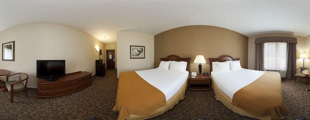 Comfort Inn & Suites Brevard Bagian luar foto