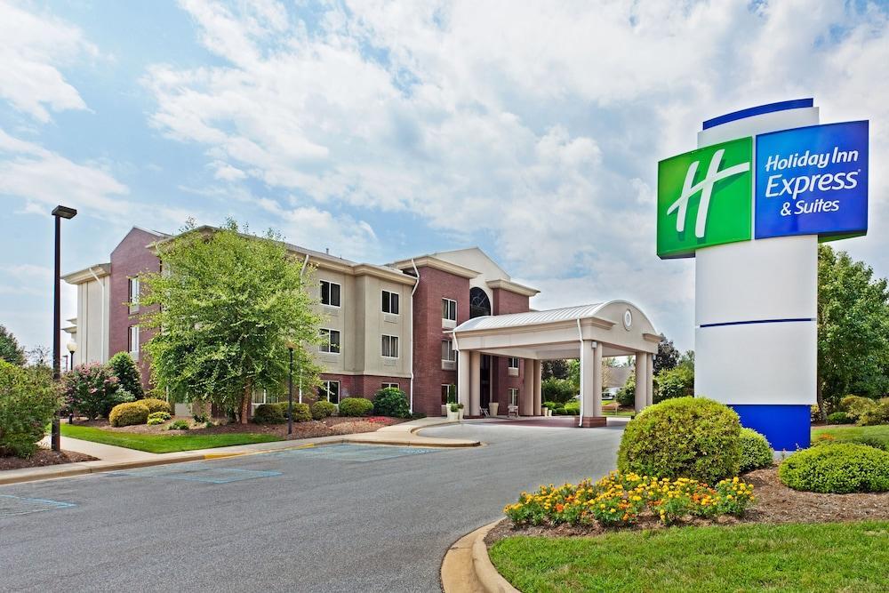Comfort Inn & Suites Brevard Bagian luar foto