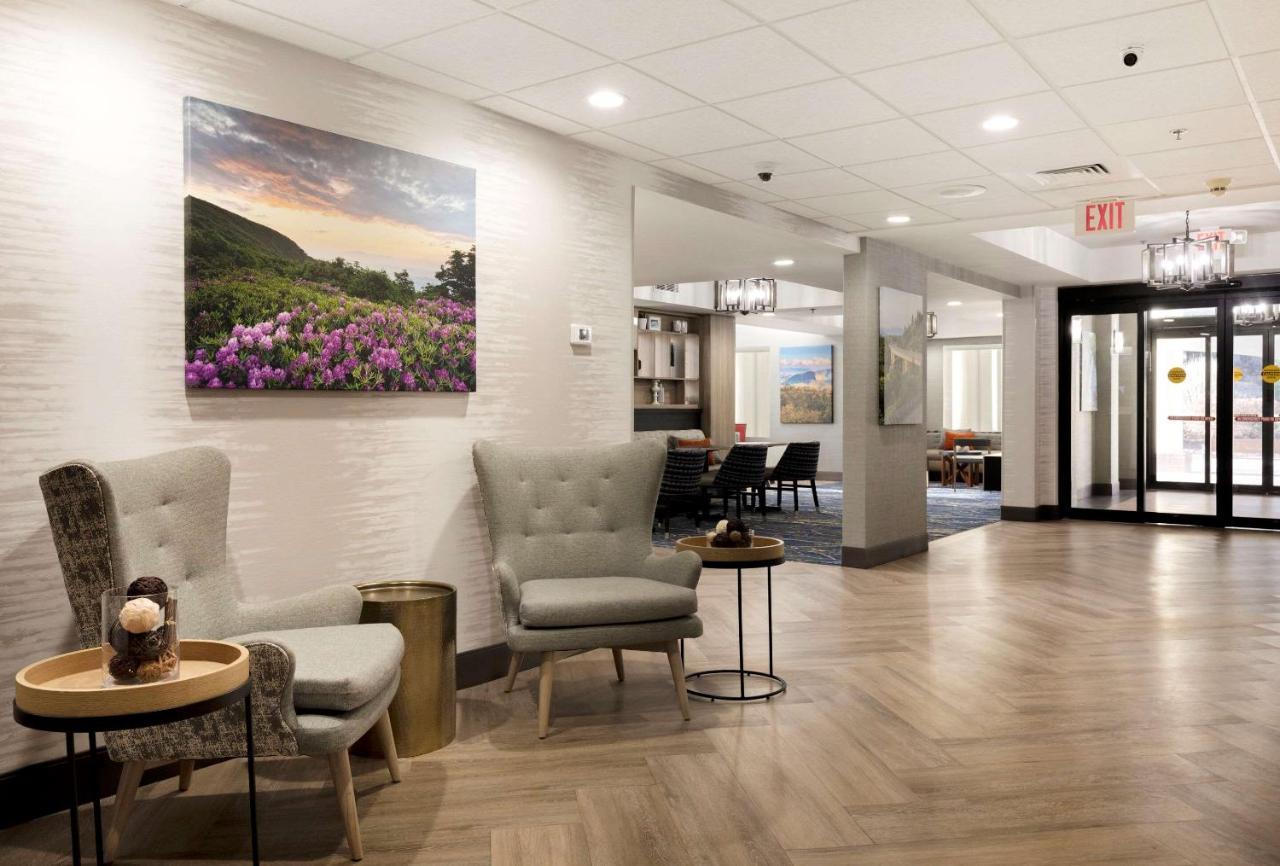 Comfort Inn & Suites Brevard Bagian luar foto