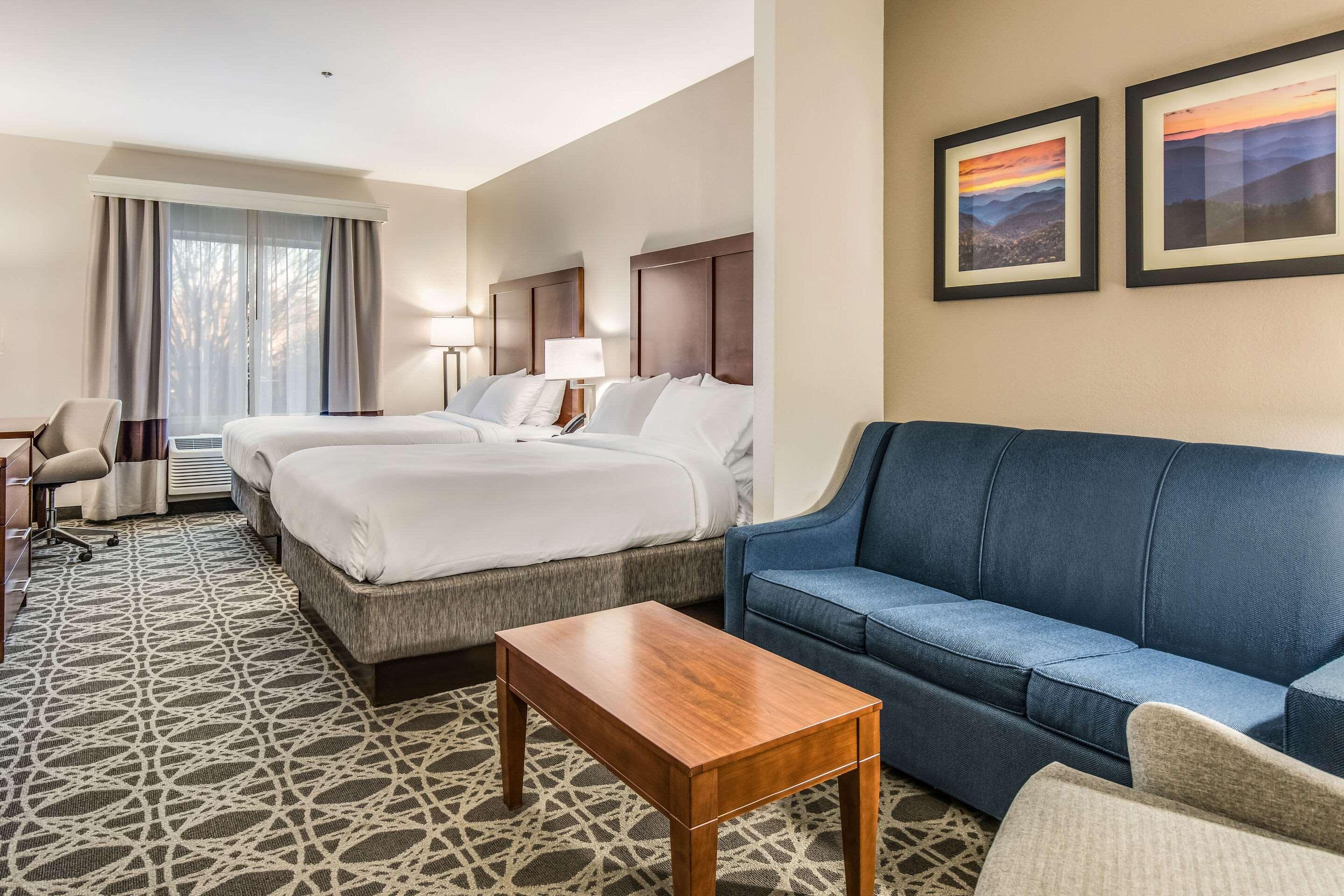 Comfort Inn & Suites Brevard Bagian luar foto