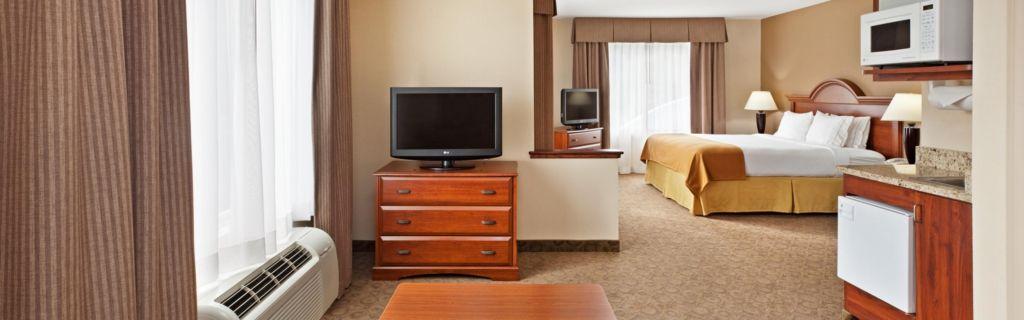 Comfort Inn & Suites Brevard Bagian luar foto