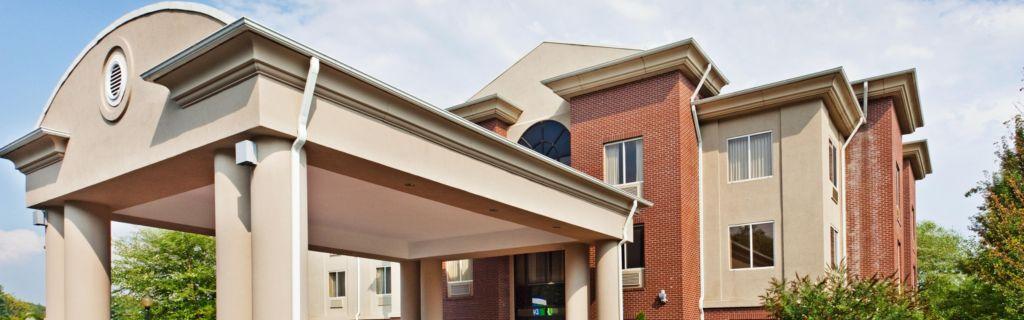 Comfort Inn & Suites Brevard Bagian luar foto