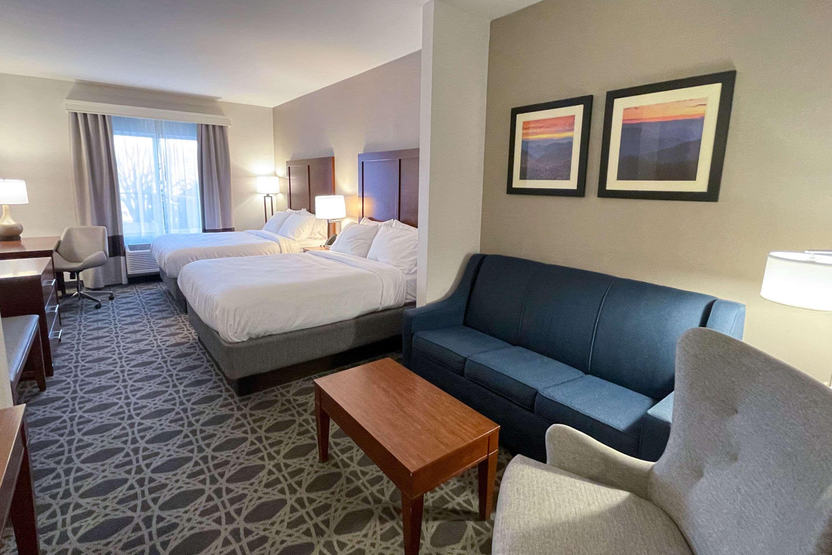 Comfort Inn & Suites Brevard Bagian luar foto