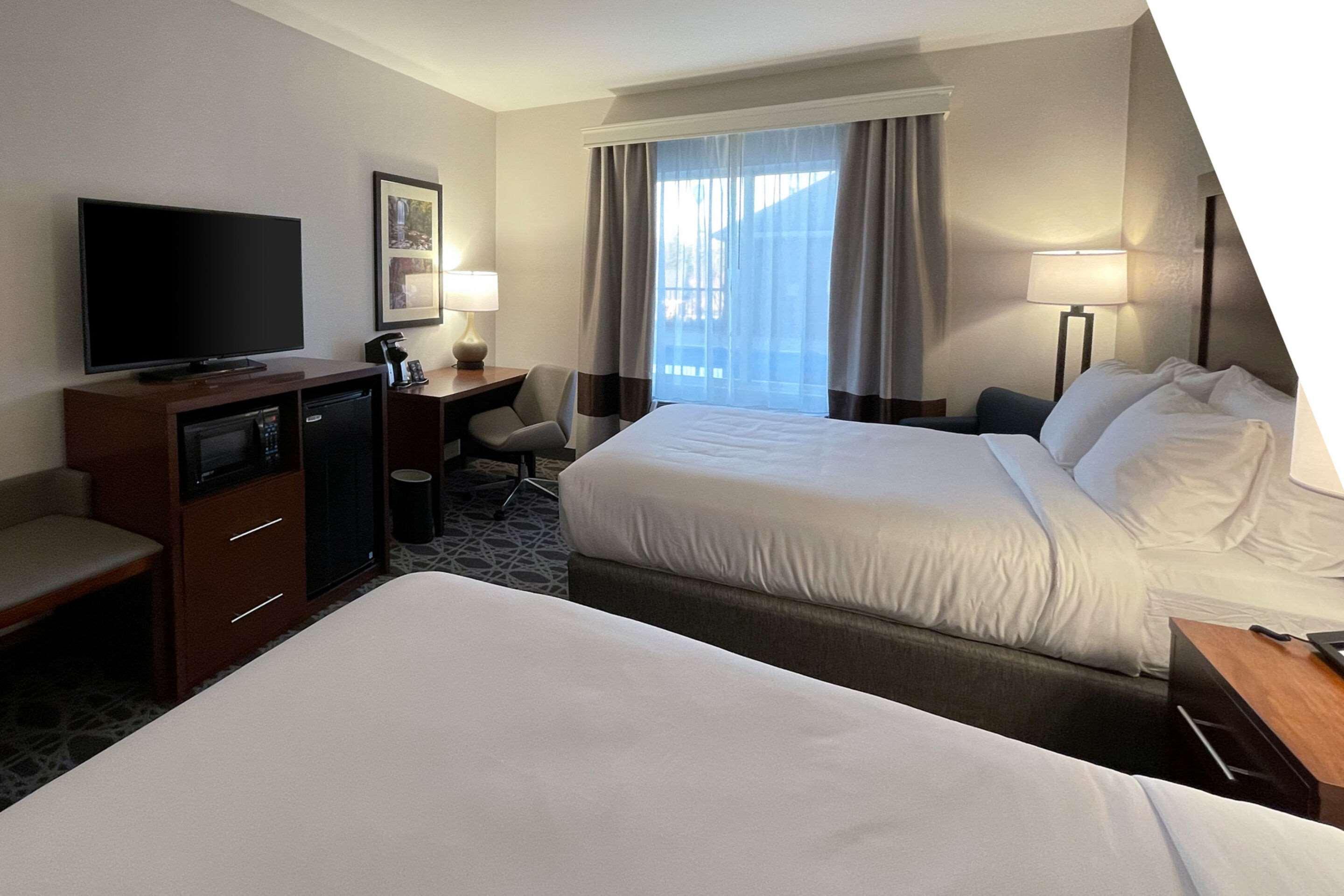 Comfort Inn & Suites Brevard Bagian luar foto